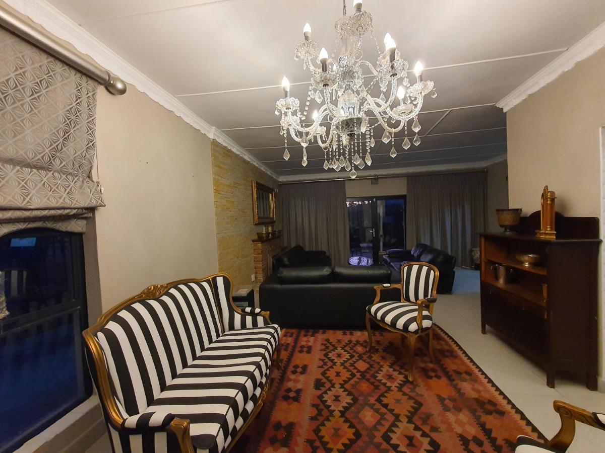 Aparthotel Le Grant Guesthhouse Kroonstad Zewnętrze zdjęcie