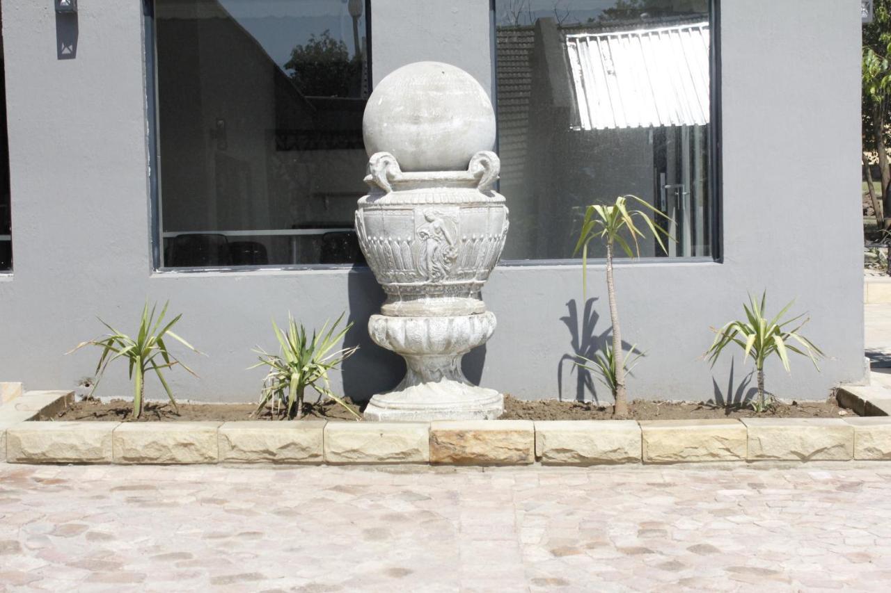 Aparthotel Le Grant Guesthhouse Kroonstad Zewnętrze zdjęcie